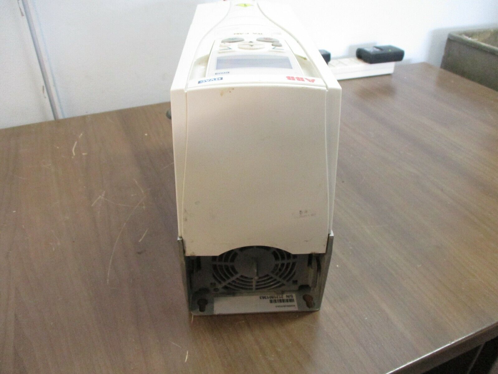 ABB ACH550 AC Drive ACH550-UH-012A-2 3HP/1.5HP w/ Keypad Used