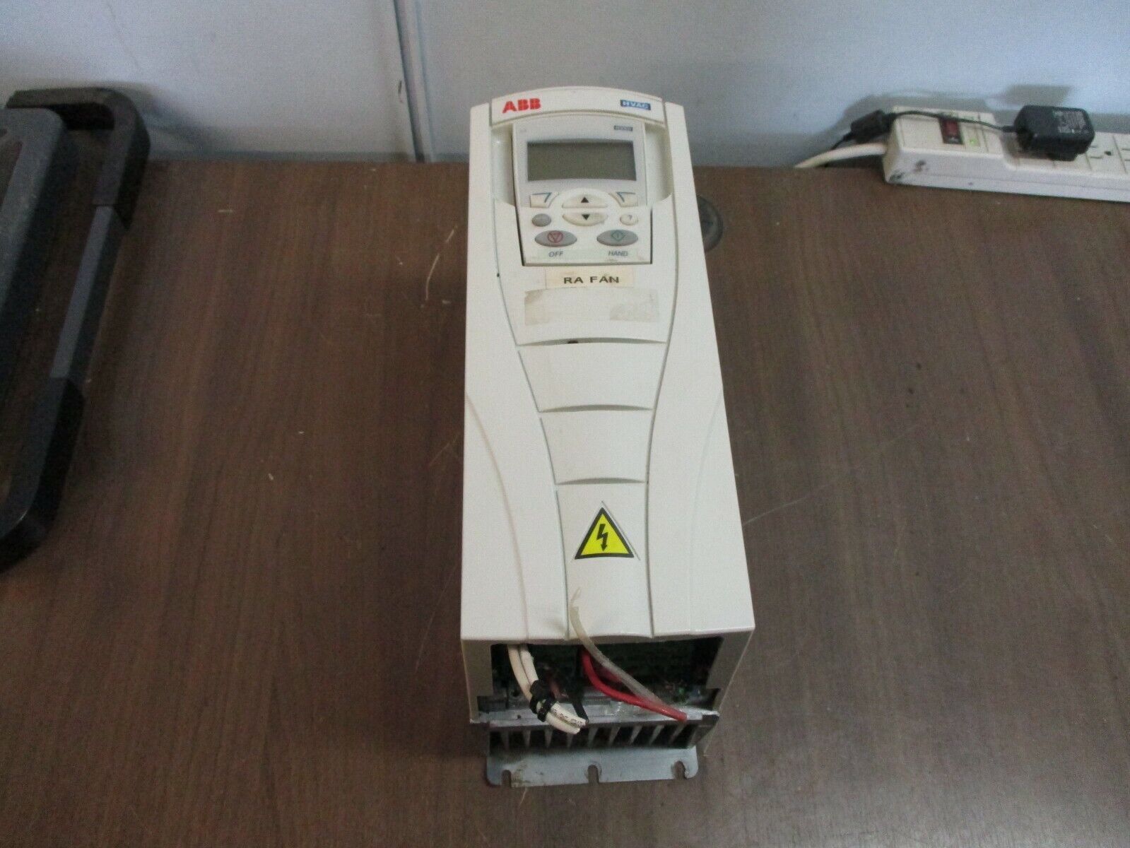 ABB ACH550 AC Drive ACH550-UH-012A-2 3HP/1.5HP w/ Keypad Used