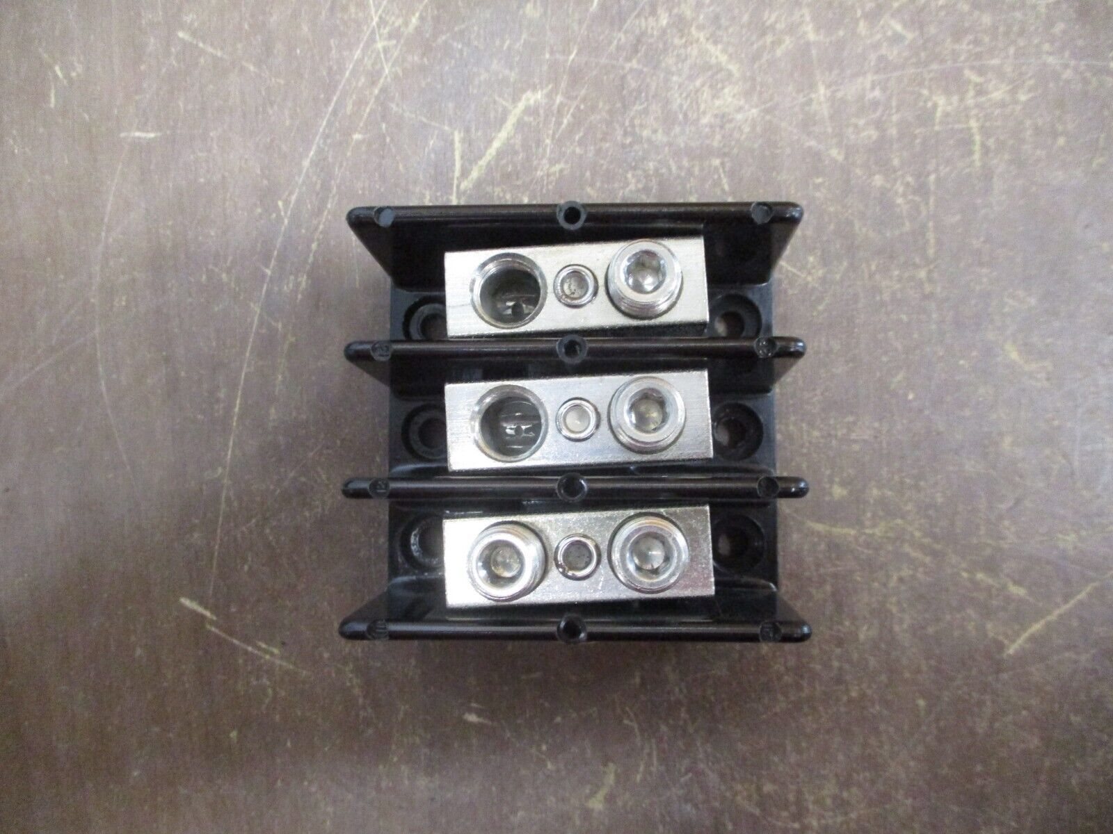 Buss Power Distribution Block 16204-3 175A 600V 3P Line (1): 2/0-8, 10-14 Used