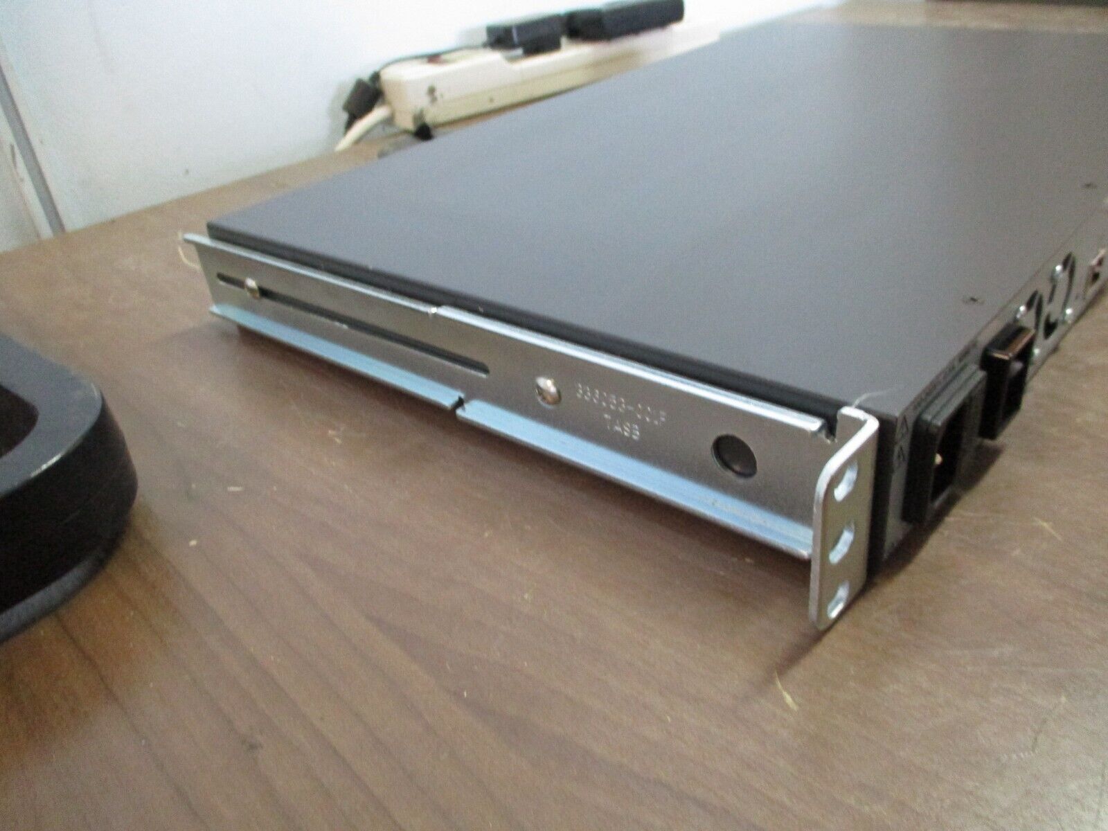 HP KVM Over IP Switch 408965-001 16-Port Used