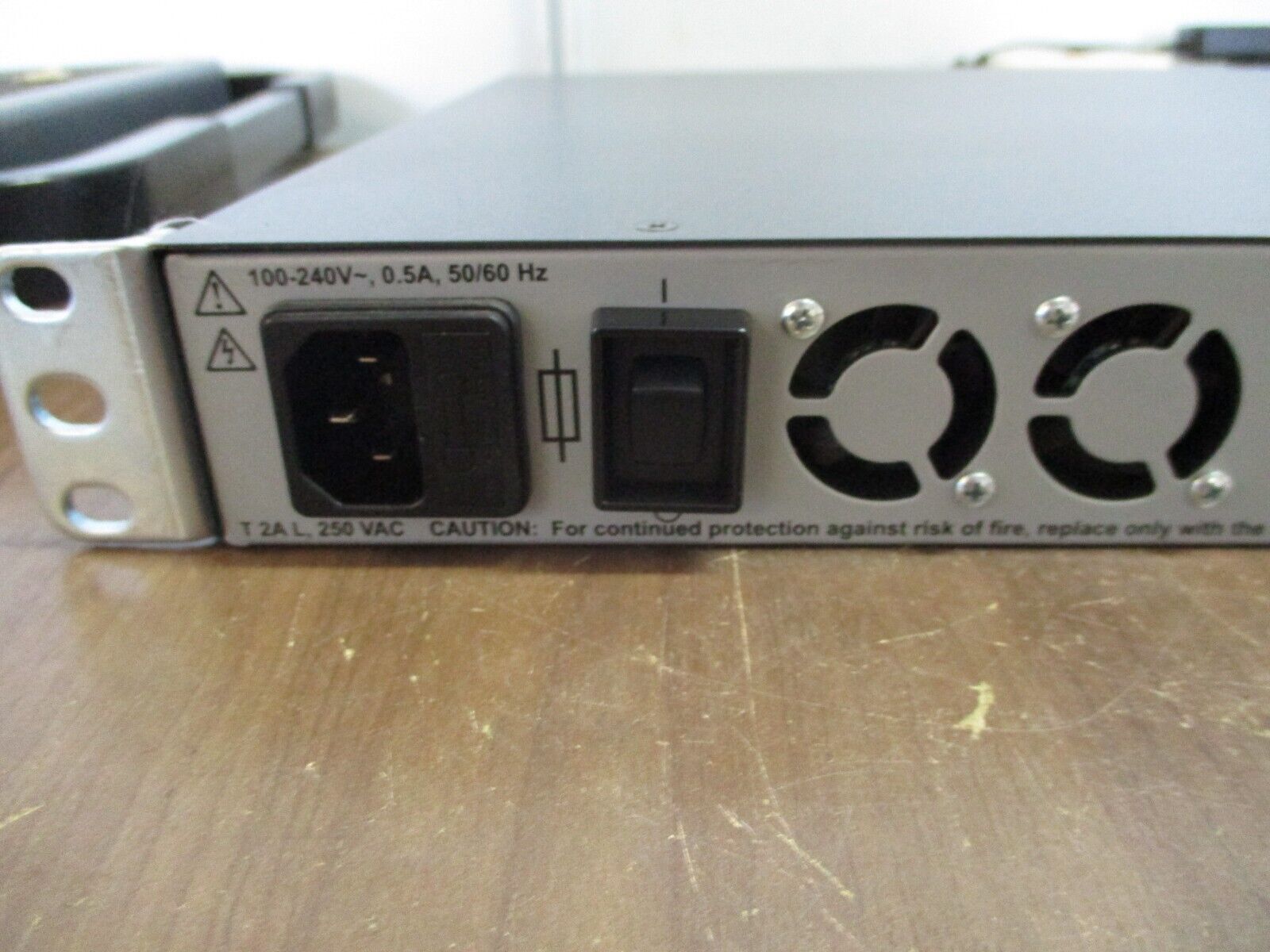 HP KVM Over IP Switch 408965-001 16-Port Used