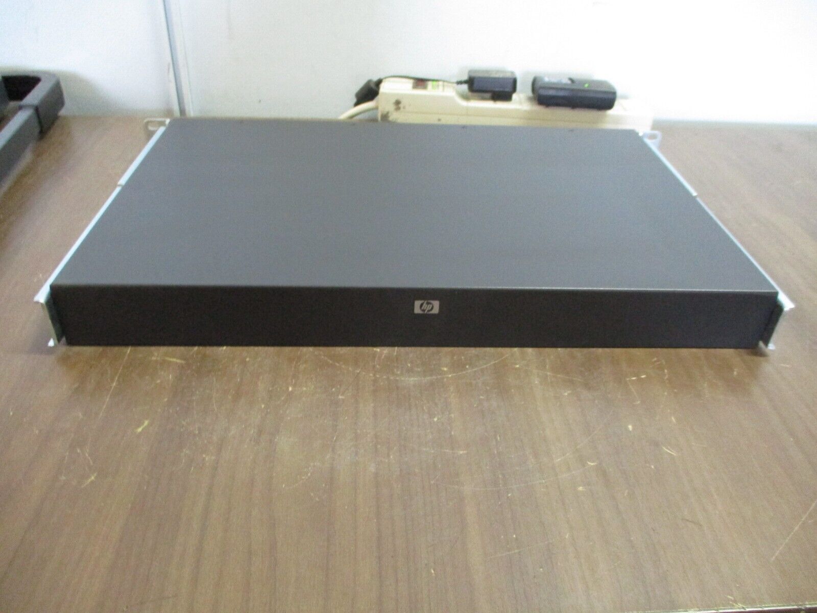 HP KVM Over IP Switch 408965-001 16-Port Used
