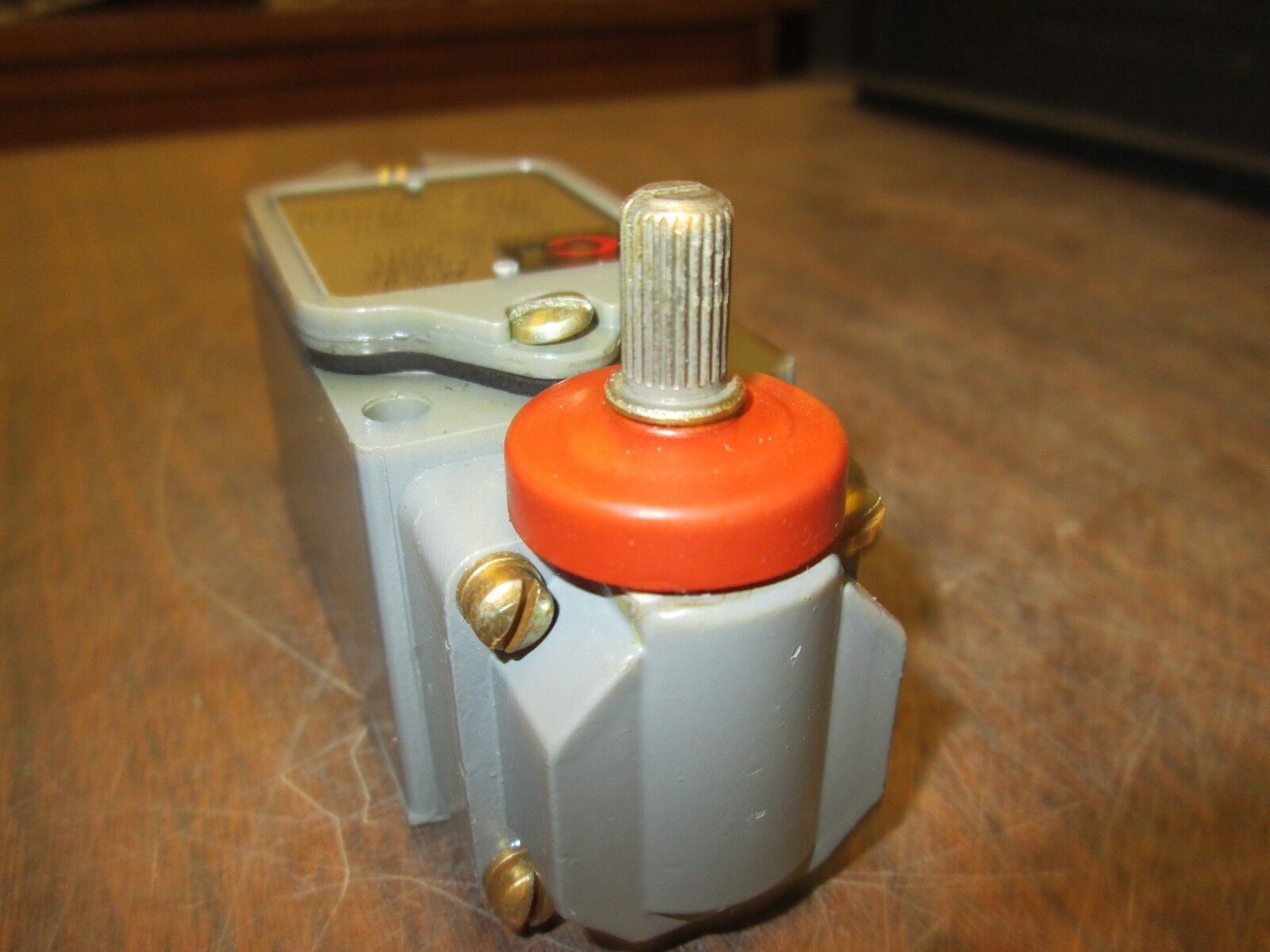 Cutler-Hammer Limit Switch 10316H186C 600V Used