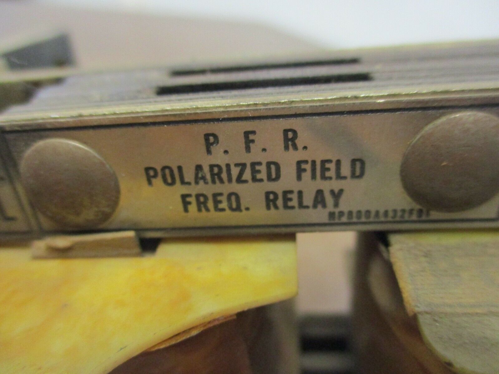 Electric Machinery MFG Co. Polarized Field Freq. Relay 352C596 G01 Used