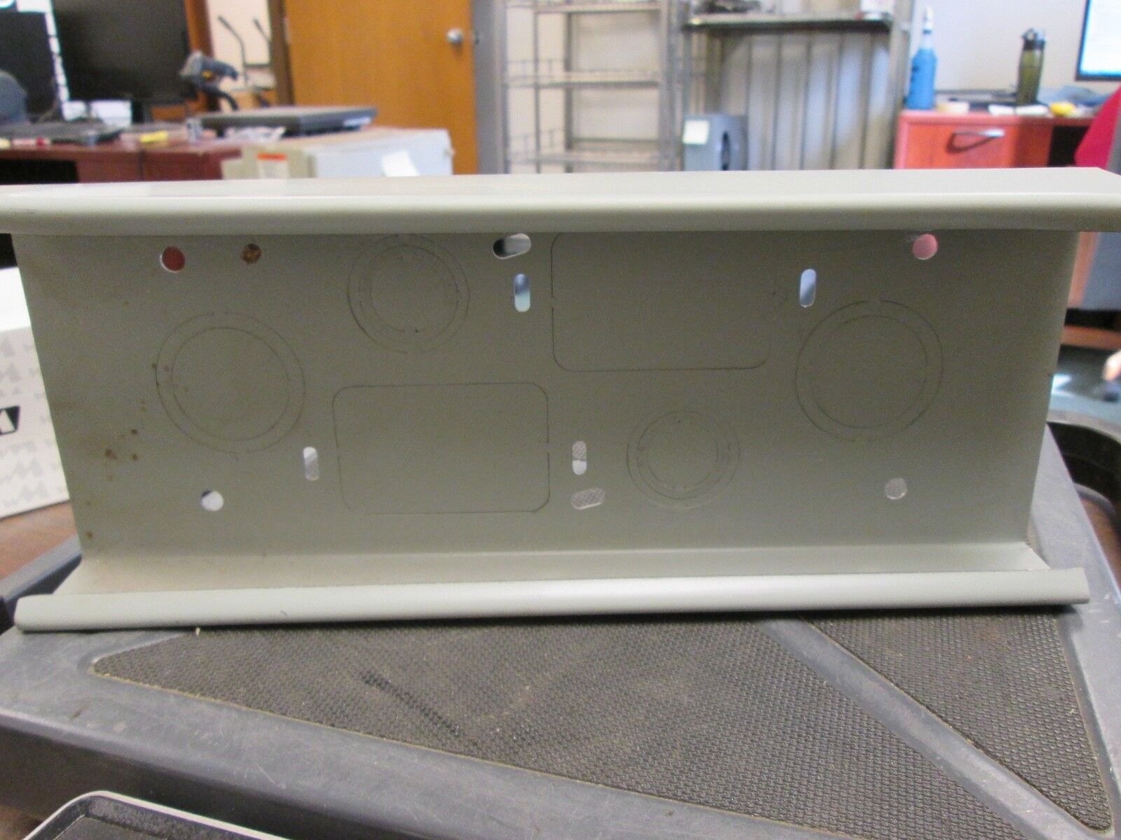 Wiremold Wall Box Connector G-4014A Gray New Surplus