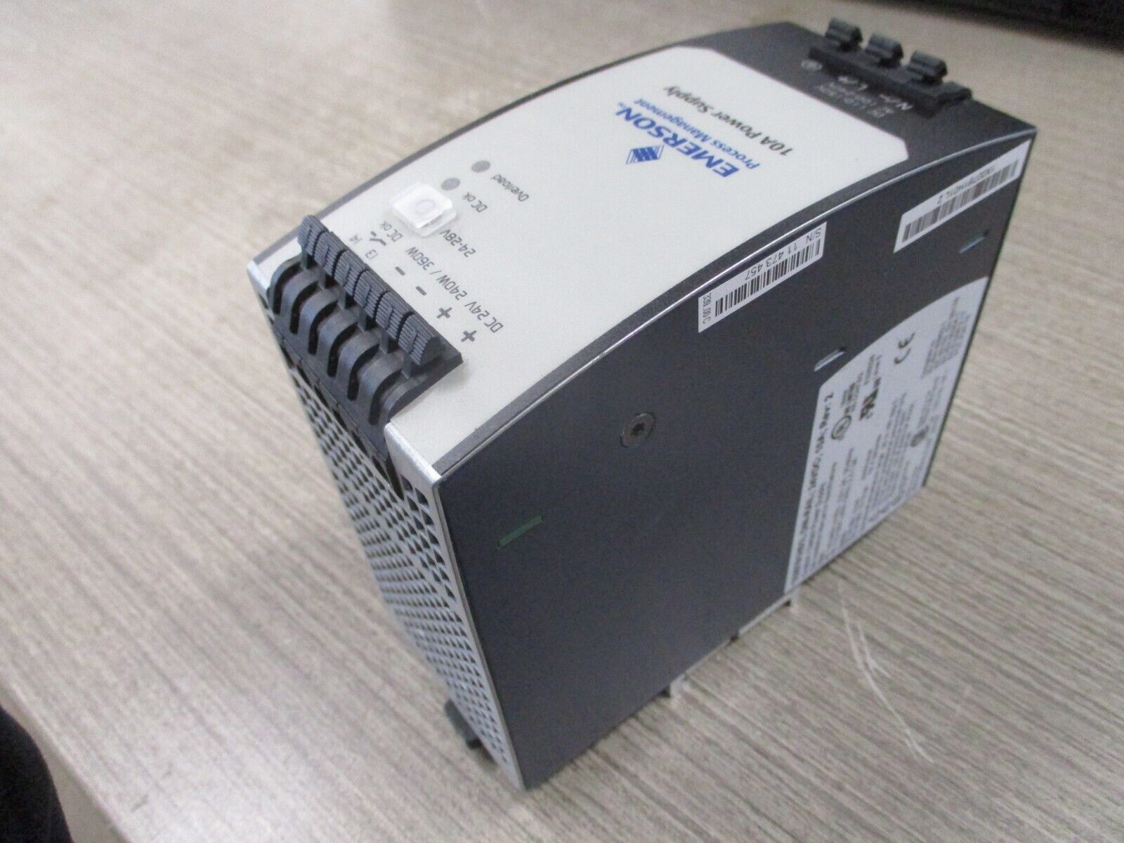 Emerson Ovation/Delta DIN-Rail Power Supply 1X00781H01L Rev.2 Input: Output: Use