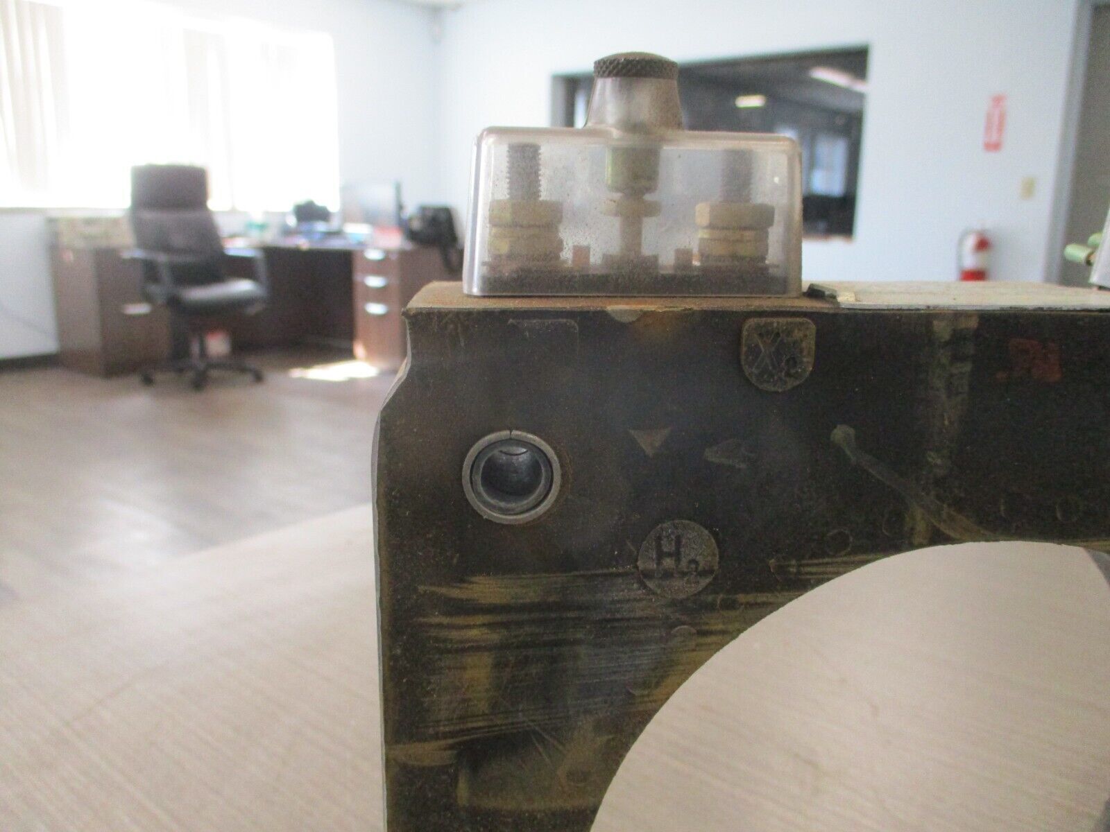 GE, Type JAD-0 Current Transformer 750X20G27 1000/2000:5A 10KV BIL 50-60Hz Used