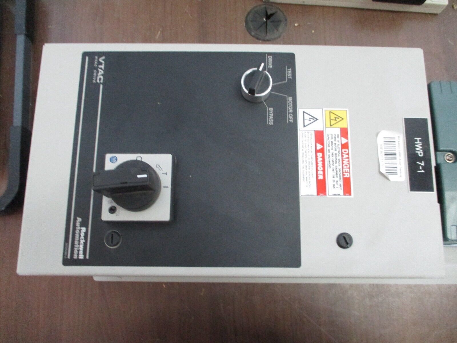 Rockwell Automation VTAC 9 AC Drive w/ Bypass 9VT401-008HTNN 5HP 3Ph w/ Keypad