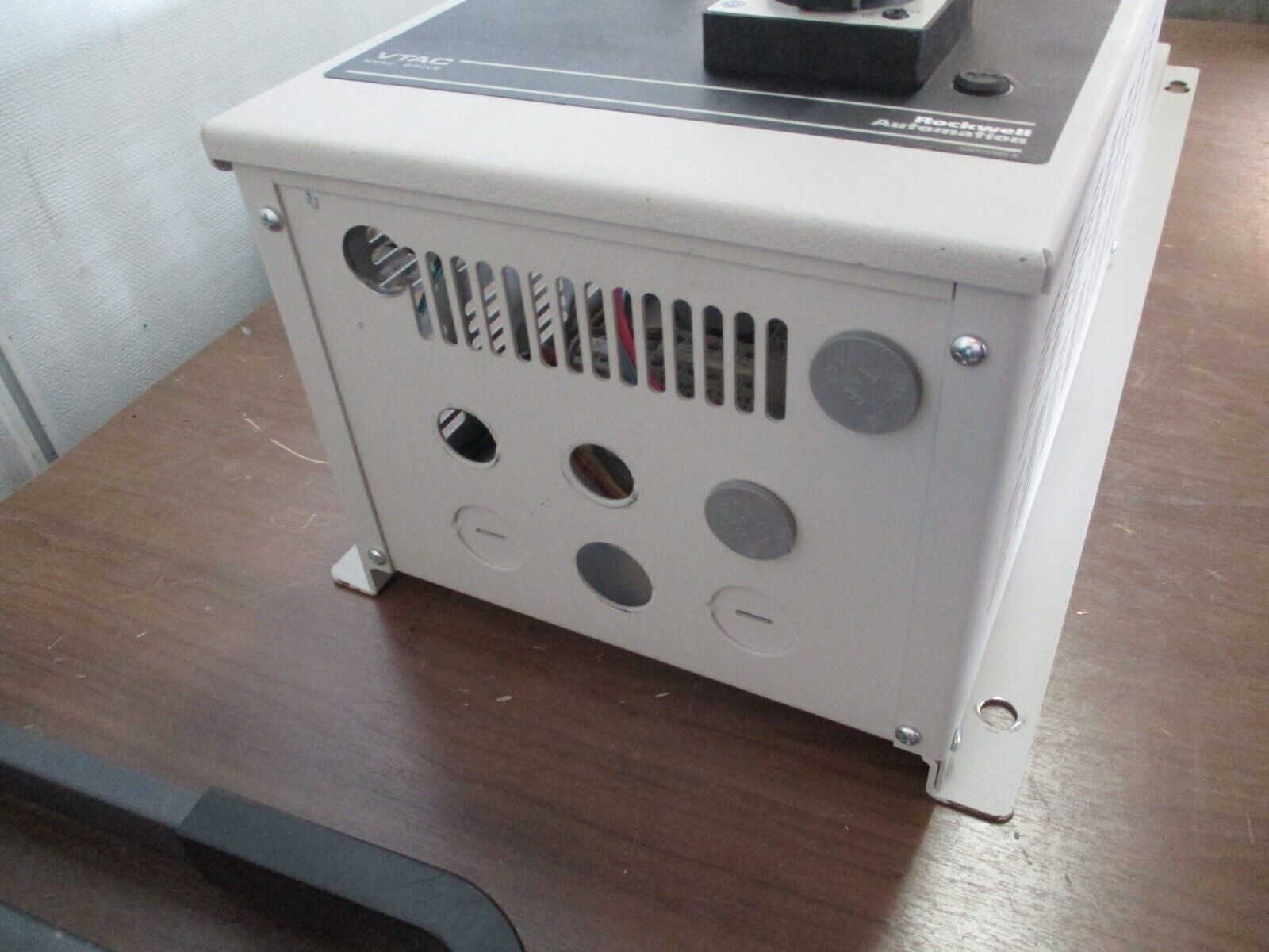 Rockwell Automation VTAC 9 AC Drive w/ Bypass 9VT401-008HTNN 5HP 3Ph w/ Keypad