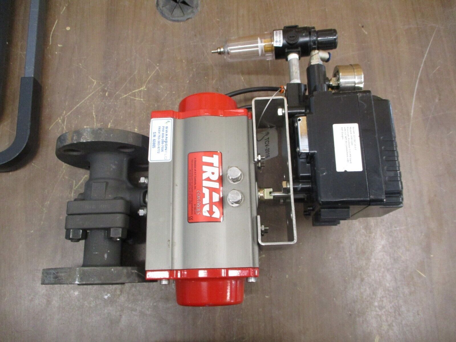 Triac Pneumatic Actuated Valve w/ Positioner FVD9C3S1002R3SPX6 Size: 1" Used