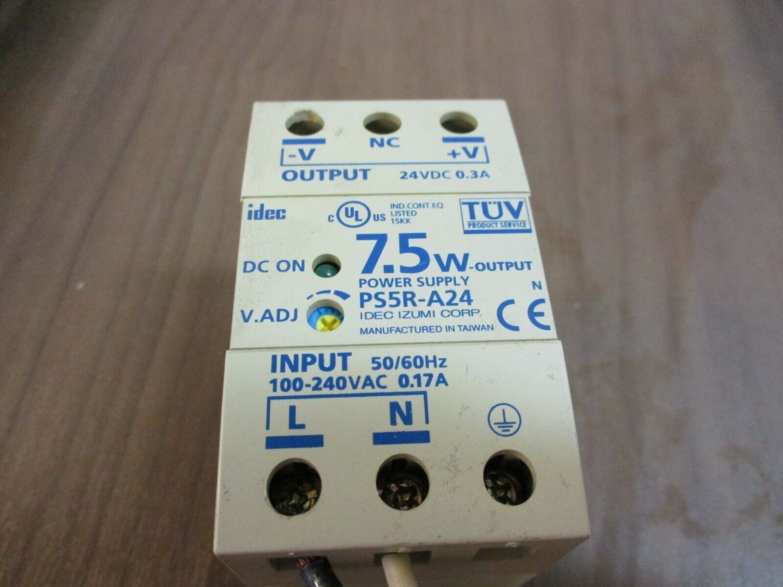 IDEC 7.5W Power Supply PS5R-A24 IN: 100-240V 50/60Hz 0.17A OUT: 24VDC 0.3A Used
