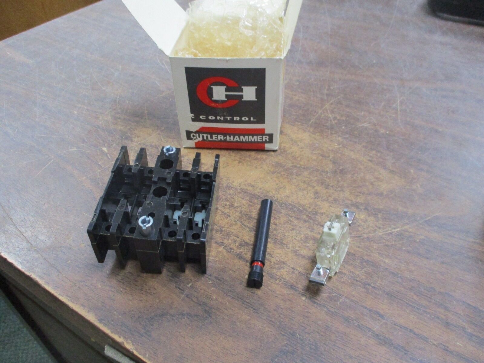 Cutler-Hammer Front Deck D23MD10 w/ 1 N.O. Pole New Surplus