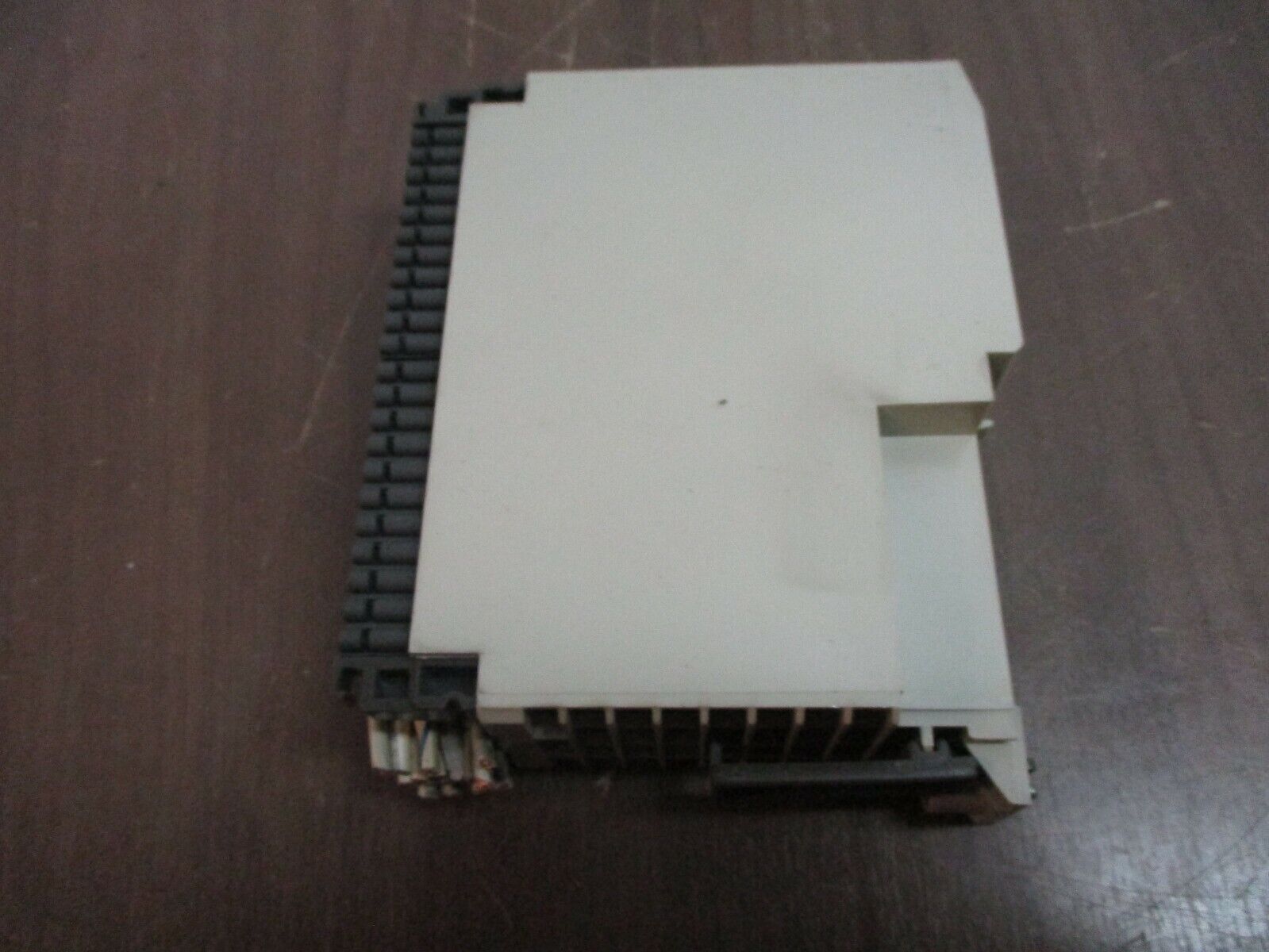 AEG Modicon Discrete Output Module DAP 216 / AS-BDAP-216 16X 24VDC Used