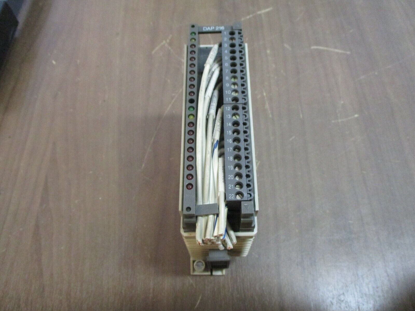 AEG Modicon Discrete Output Module DAP 216 / AS-BDAP-216 16X 24VDC Used