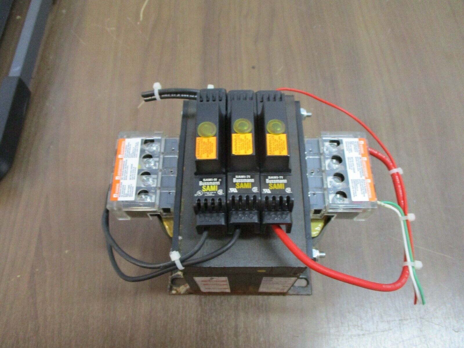 Square D Transformer 9070TF1000D1 1kVA Pri: 240/480V Sec: 120V 50/60Hz Used