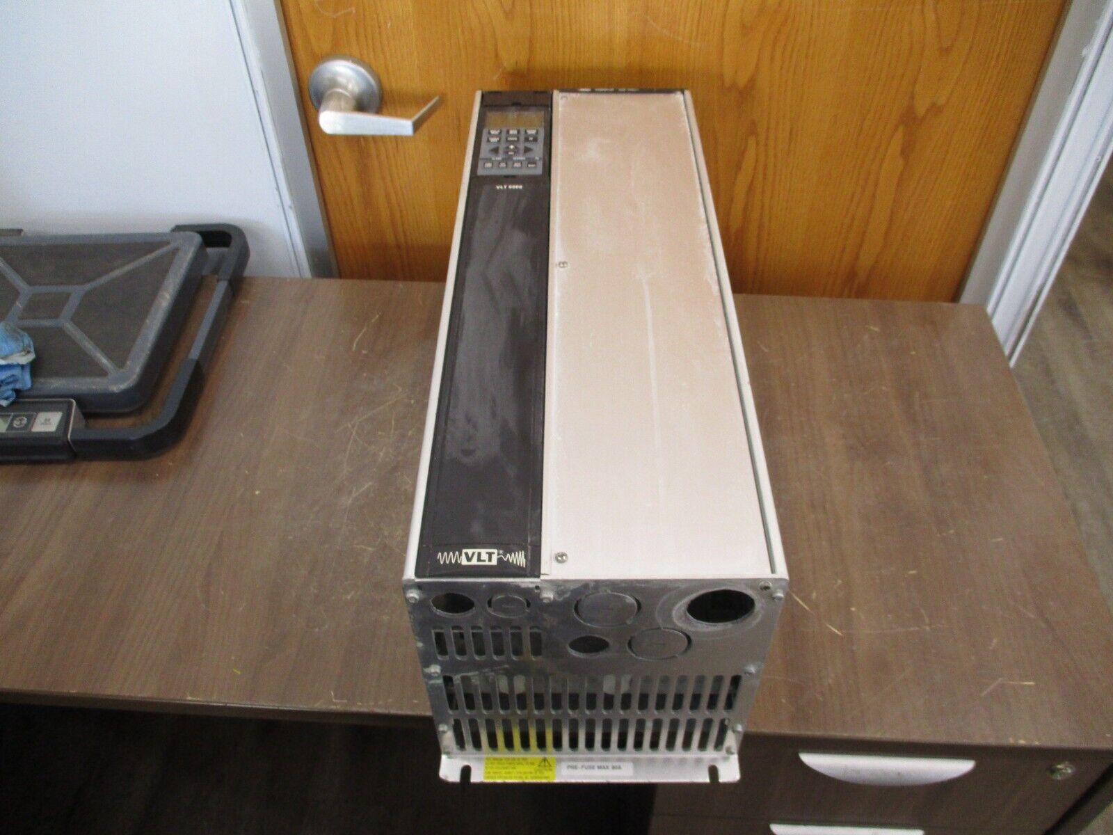 Danfoss VLT 6042 AC Drive 175Z7369 40HP 3Ph w/ Keypad Used