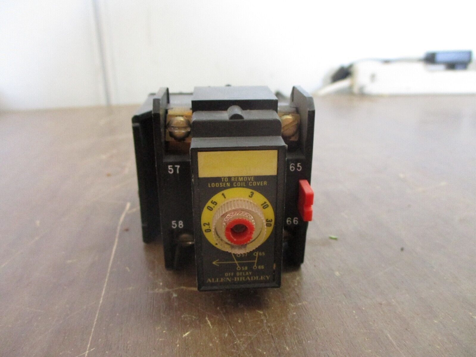 Allen-Bradley Timing Unit 596-TR33 Ser. A Off Delay: 0.1-180 Sec Used