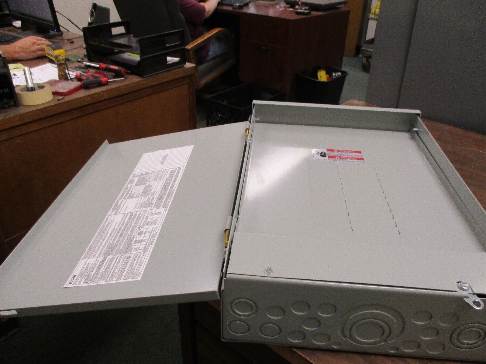 Eaton 3R Main Breaker Load Center CH24L125R 125A 120/240V 24-Circuit *No Box*