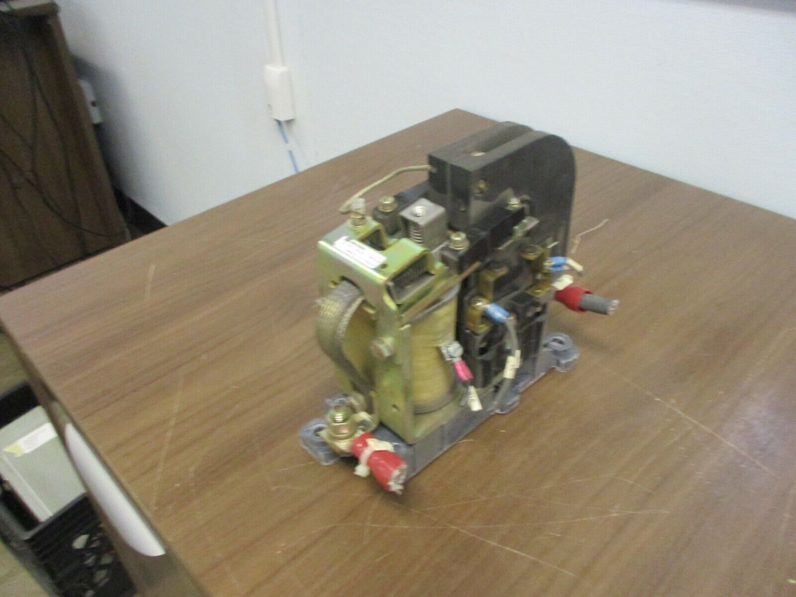 Cutler-Hammer Contactor ME410C 125VDC Coil Used