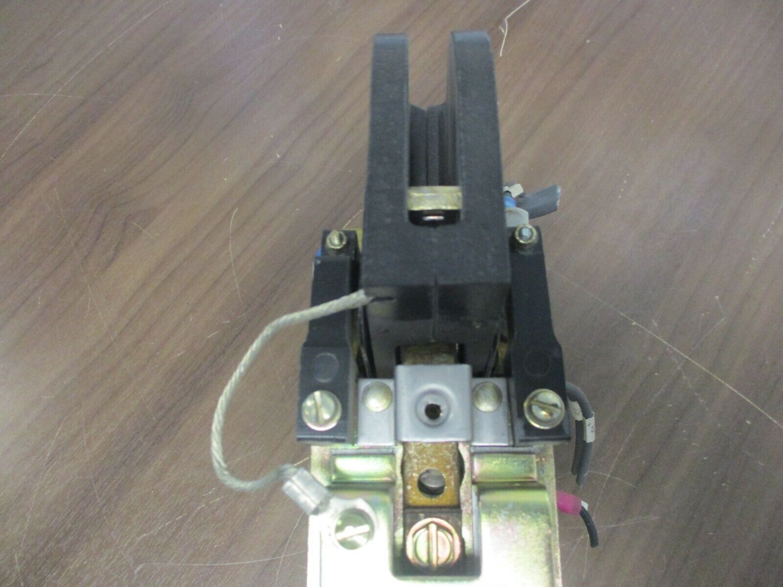 Cutler-Hammer Contactor ME410C 125VDC Coil Used