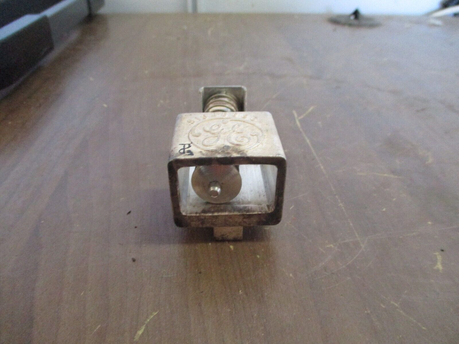 GE Brush Holder 9134688G-1 *Lot of 2* Used