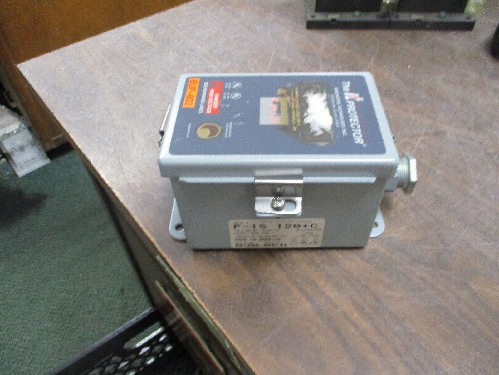 Innovative Technology The IT Protector P-Plus Surge Suppressor P-1S 120+C 120V