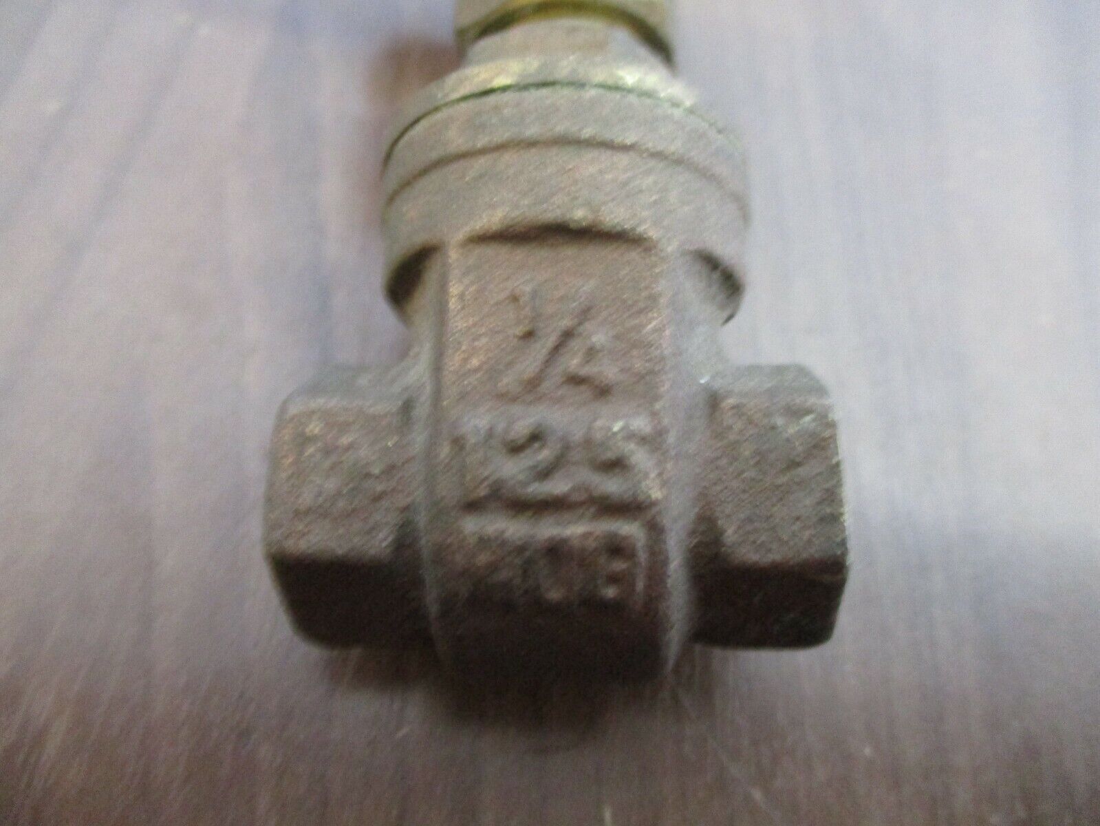 B&K Ball Valve Size: 1/4" 125WOG Used