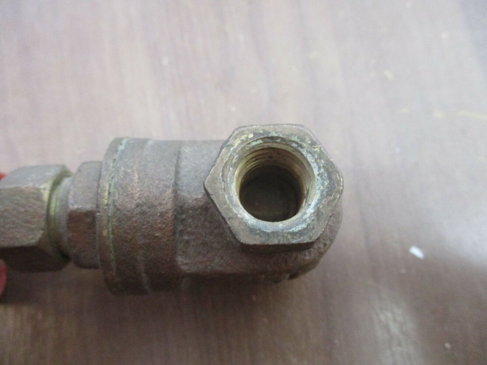 B&K Ball Valve Size: 1/4" 125WOG Used