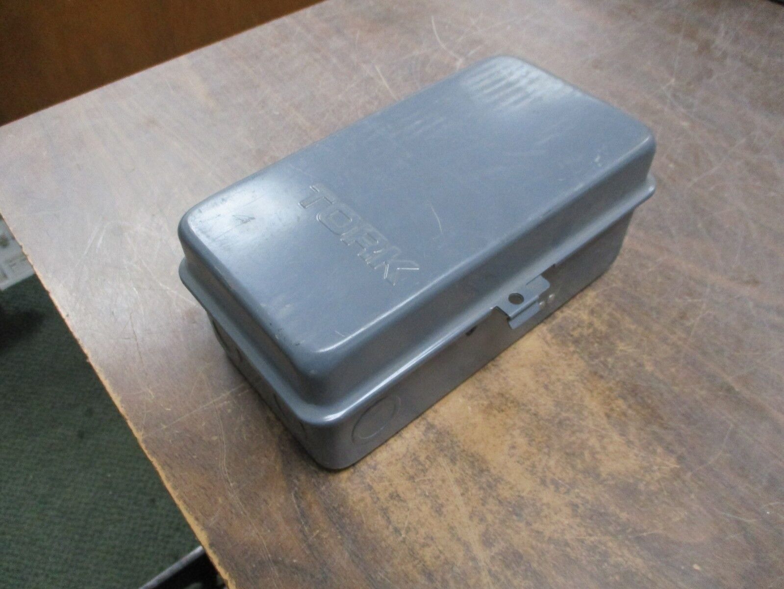 Tork Dual Stage Lighting Controller LC200 120/240/277V 50/60Hz 5VA Used
