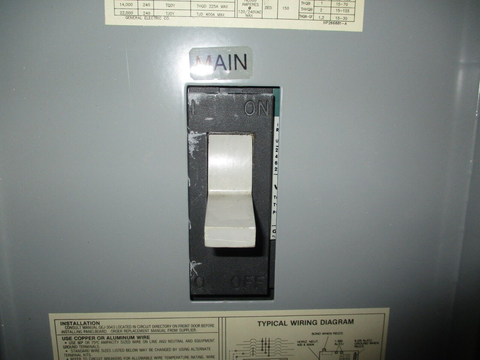 GE Main Breaker Circuit Breaker Panel AQF3422CTX 225A Max, 150A Main 208/120V 4W