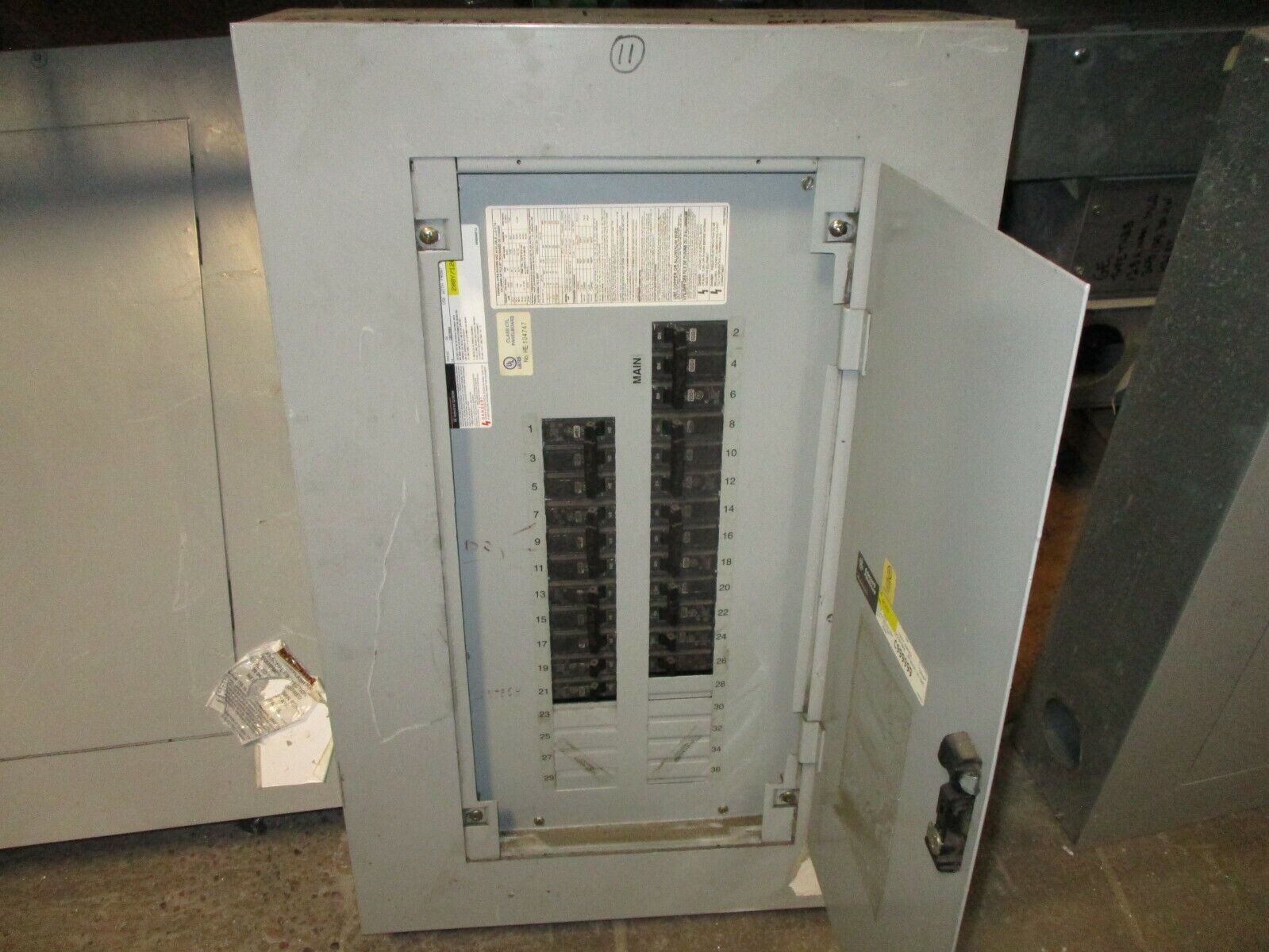 GE Main Breaker Circuit Breaker Panel AQF3241ATX 100A Main 208Y/120V 3Ph 4W Used
