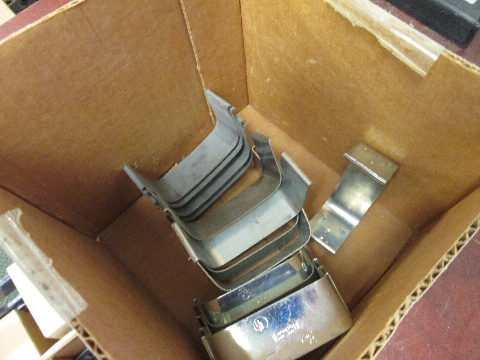 Wiremold Wire Clip 3000WC *Lot of 17* New Surplus