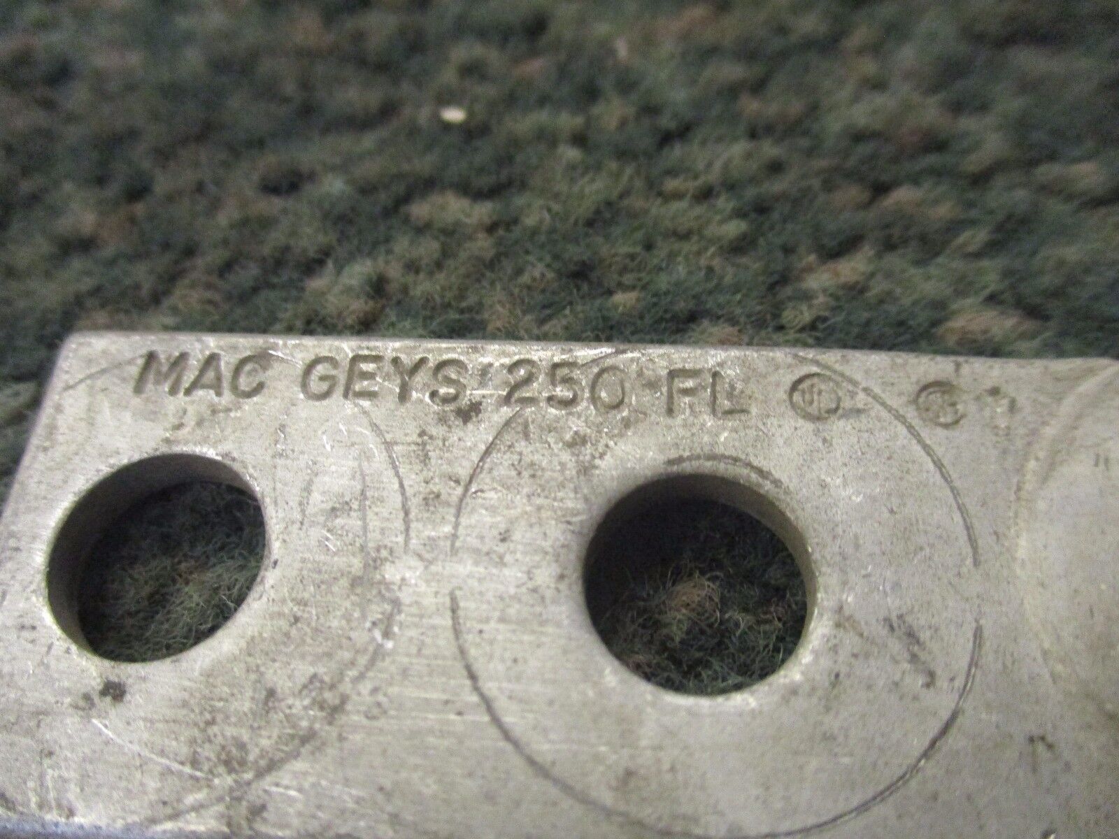 MAC Crimp Lug 250FL "Lot of 5" New Surplus