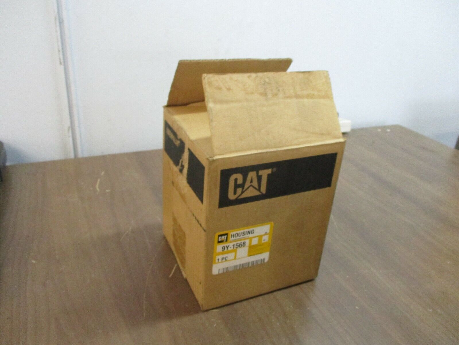 CAT Housing 9Y-1568 New Surplus