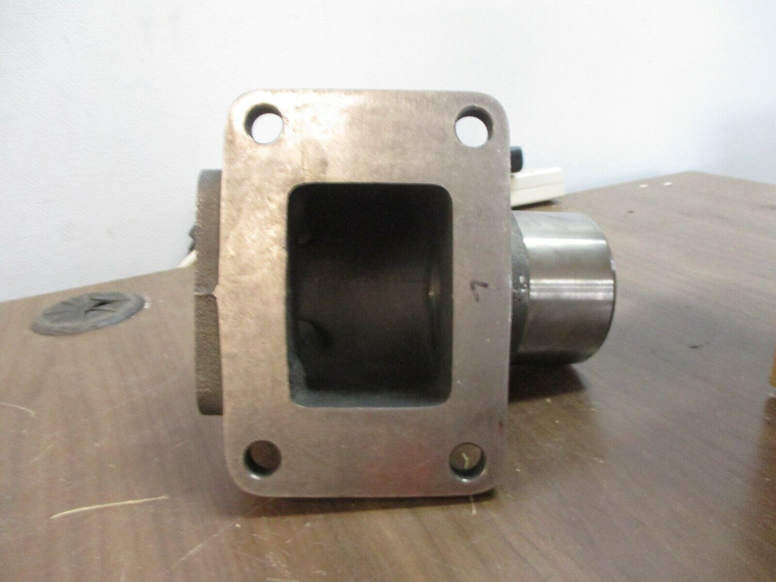 CAT Housing 9Y-1568 New Surplus