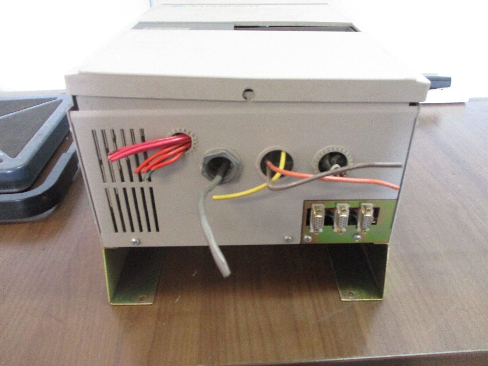 Allen-Bradley 1336 AC Drive 1336-B005-EAD-S1 Ser. A 5HP 3Ph *No Cover Screw*