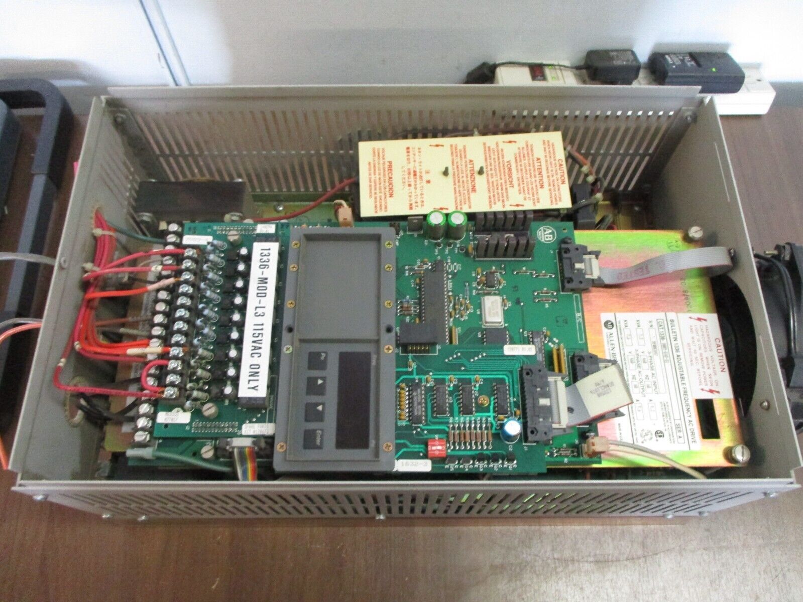 Allen-Bradley 1336 AC Drive 1336-B005-EAD-S1 Ser. A 5HP 3Ph *No Cover Screw*