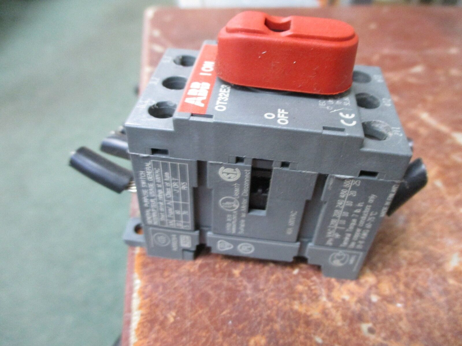 ABB Disconnect Switch OT32E3 40A 600V 3P Used **No Shaft/Handle**