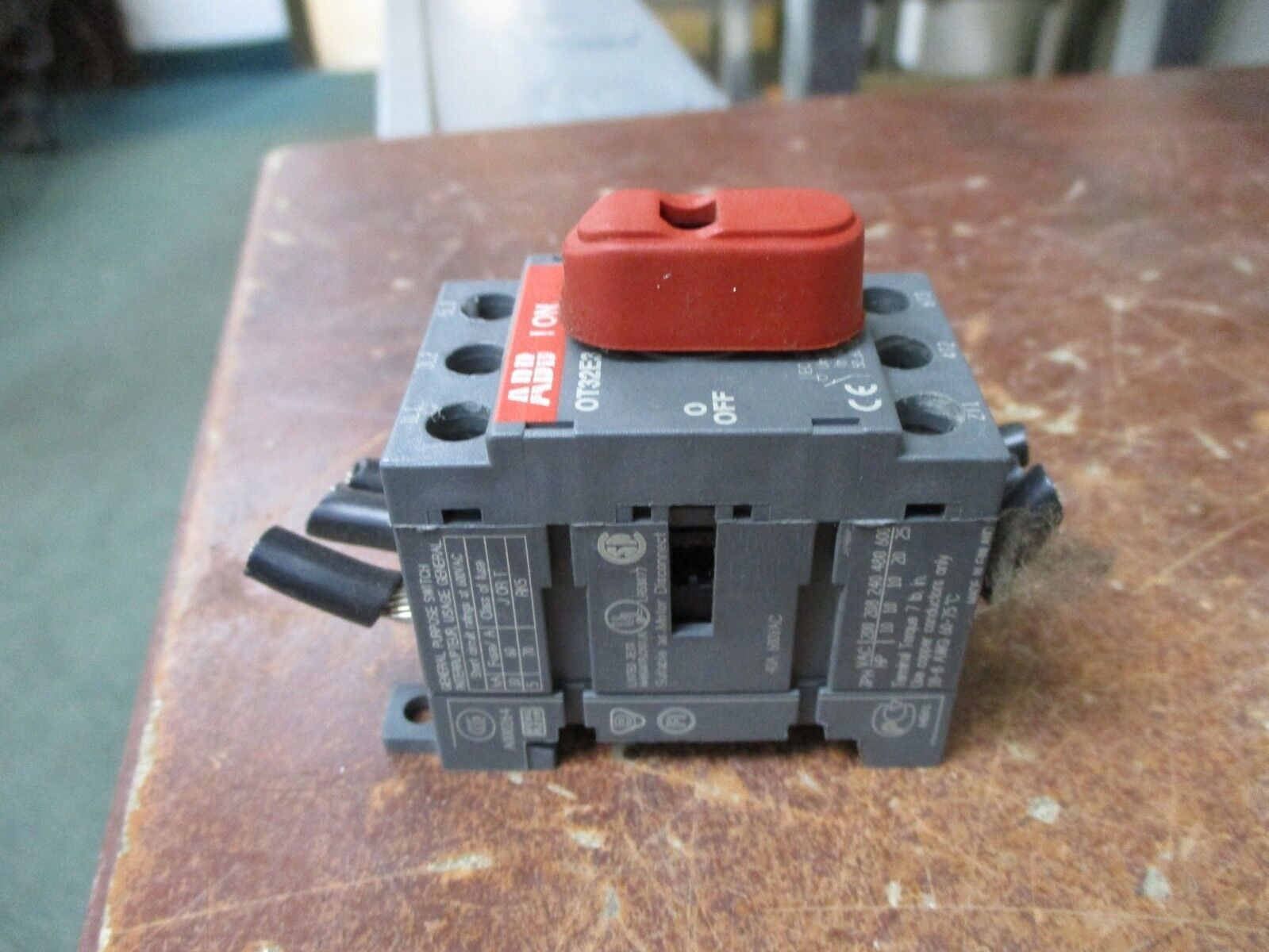 ABB Disconnect Switch OT32E3 40A 600V 3P Used **No Shaft/Handle**
