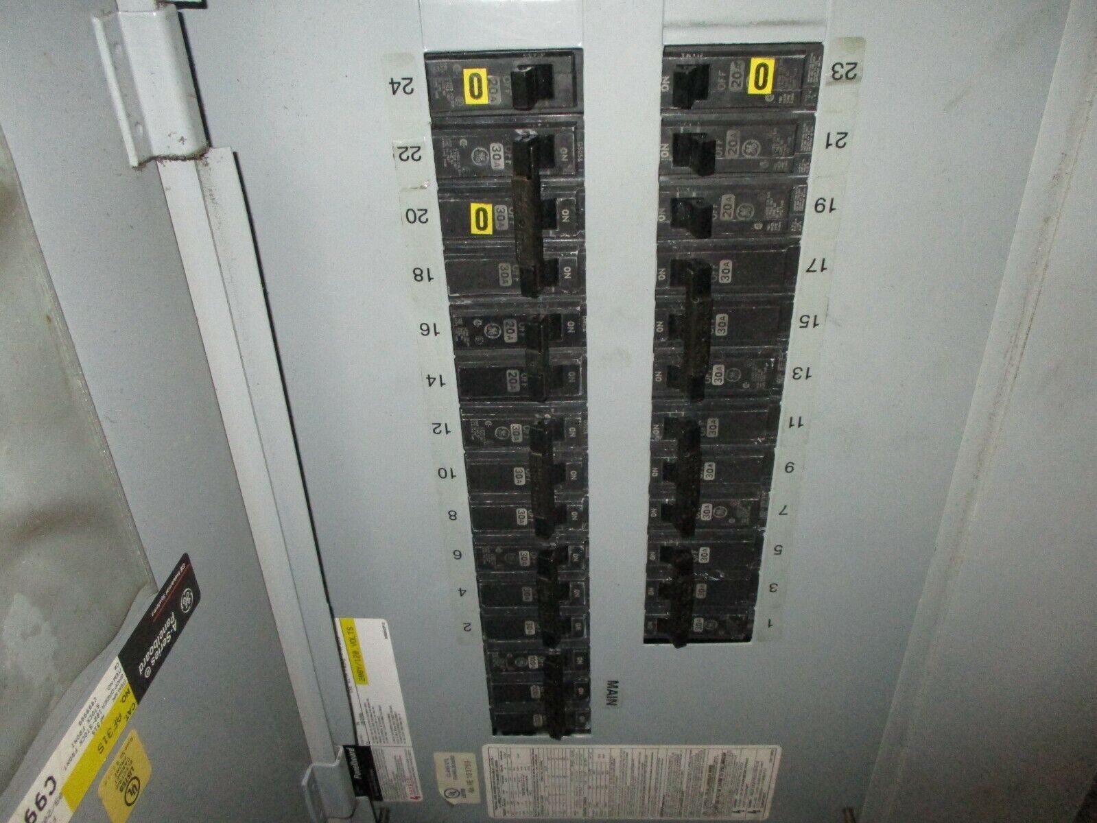 GE Main Breaker Circuit Breaker Panel AQF3241ATX 100A Main 208Y/120V 3Ph 4W Used