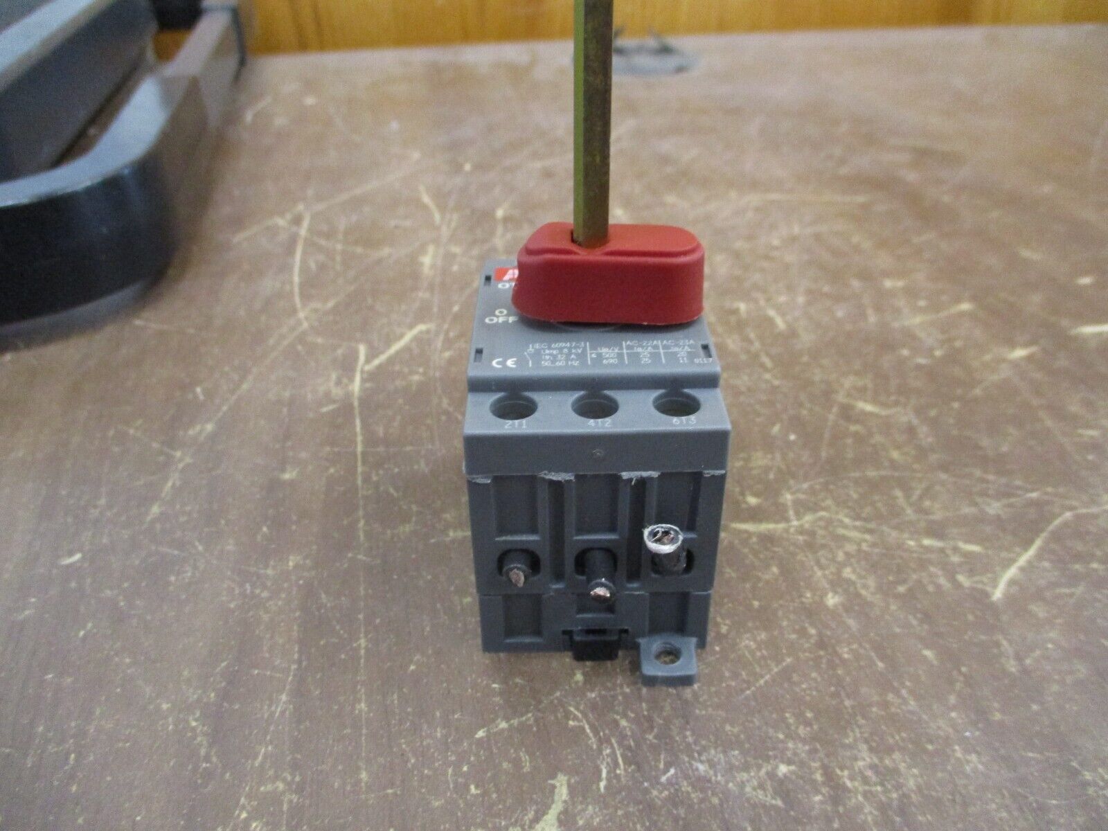 ABB Disconnect Switch OT25E3 25A 600V 3P Used