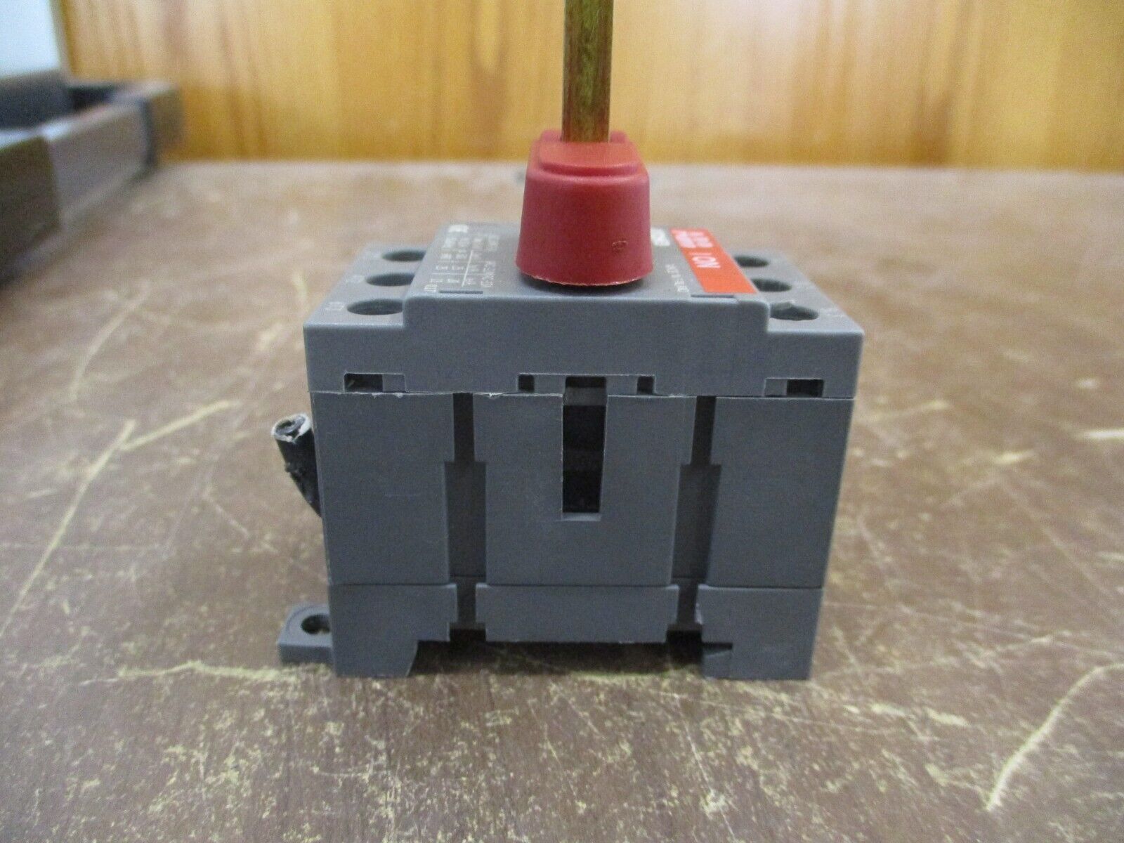 ABB Disconnect Switch OT25E3 25A 600V 3P Used