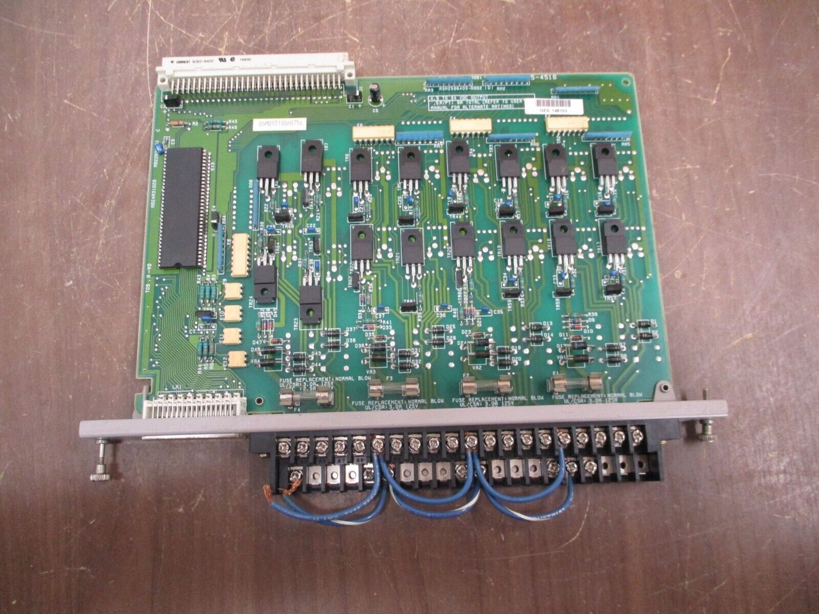 Siemens DC Output Module 505-4516 1/2A DC *Missing (12) Terminal Screws* Used
