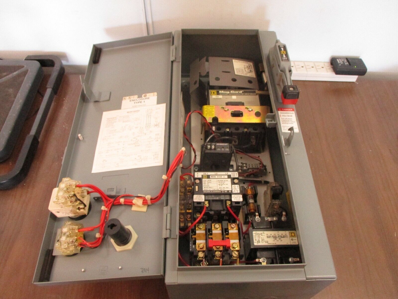 Square D Size 1 Breaker Combination 8539 SCG43 CFF4P22P61 120V Coil 15A 600V