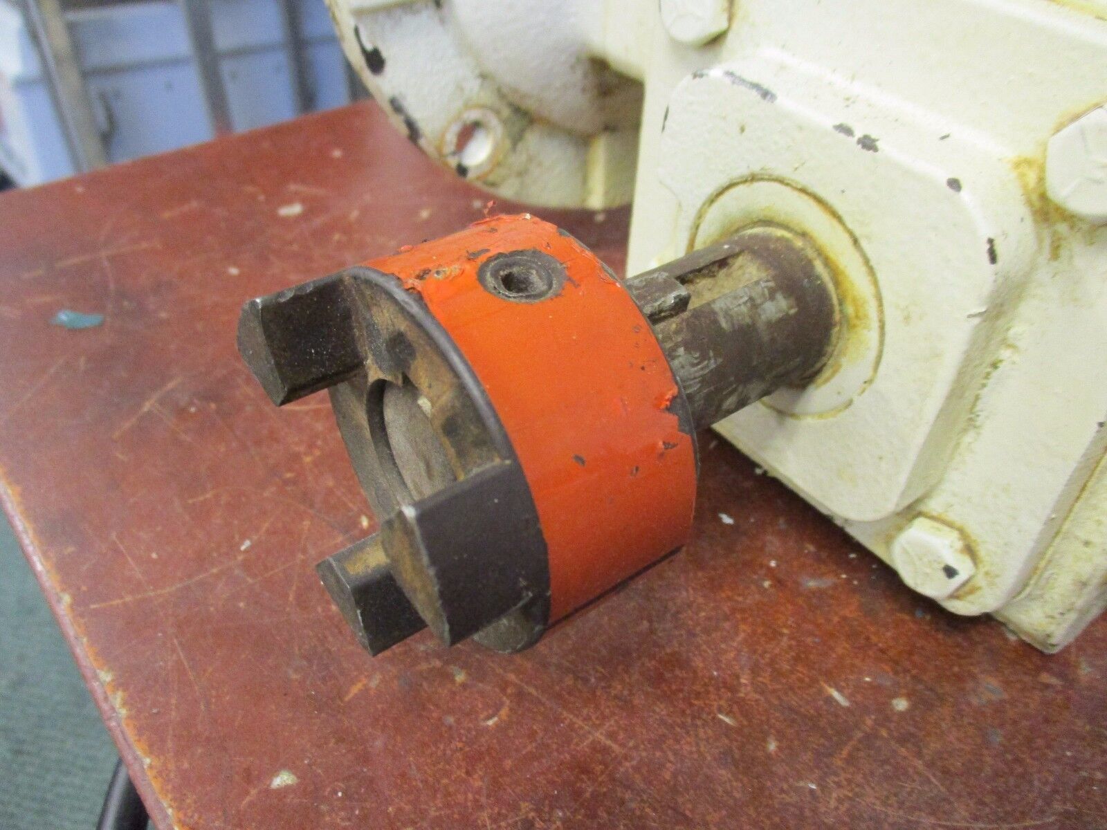 Winsmith D-90 Type SE Reducer 917MDN Ratio 10:1 In 396 LB-In Torque 1.25HP Out
