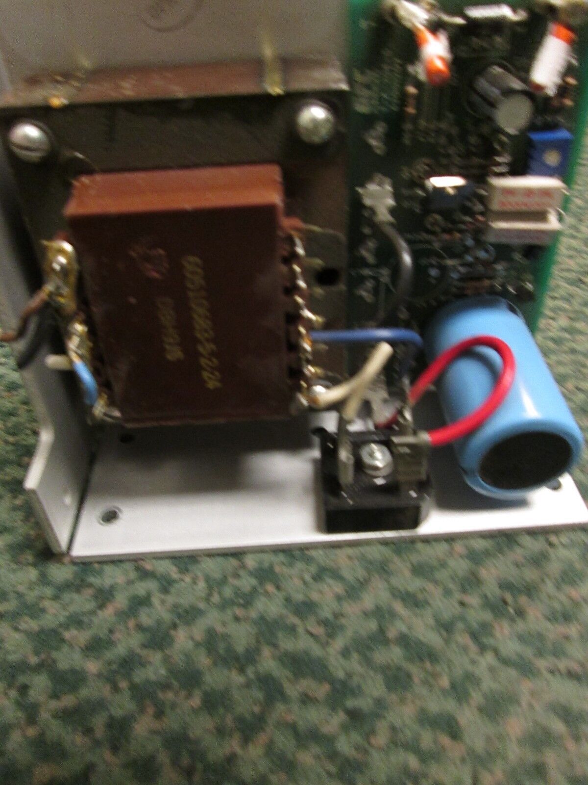 Hammond DC Power Supply GHOF 2-24 In: 100/120/220/240V 100W Out: 24V 2.4A Used