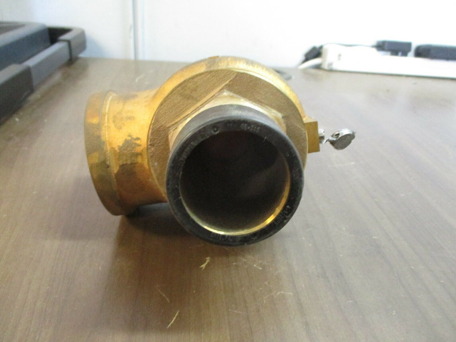 Kunkle Steam Relief Valve 6021HG01.AM Capacity: 2000 lbs / hr Set: 60PSIG Used