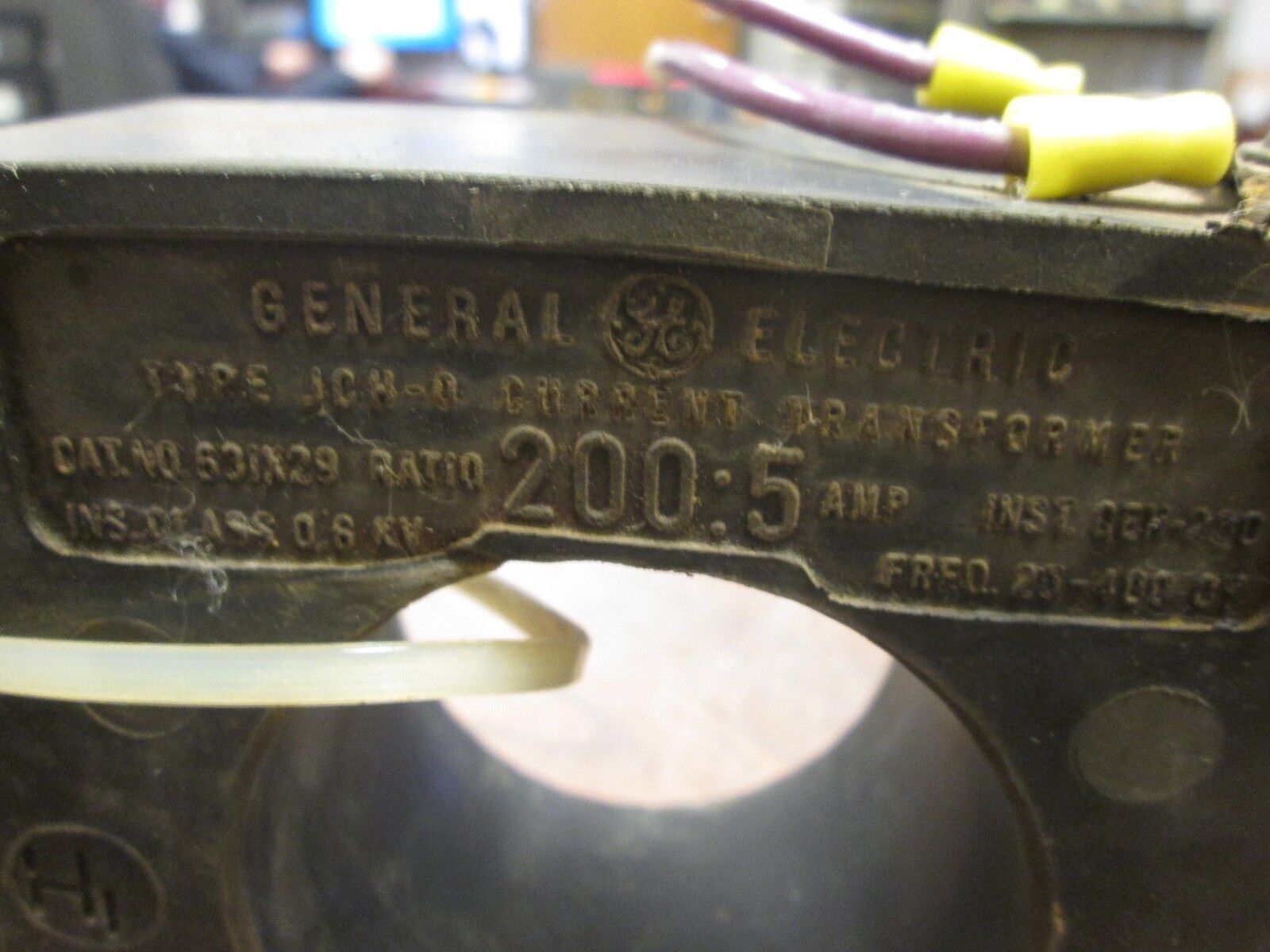 GE Current Transformer 631X29 Ratio 200:5A Used