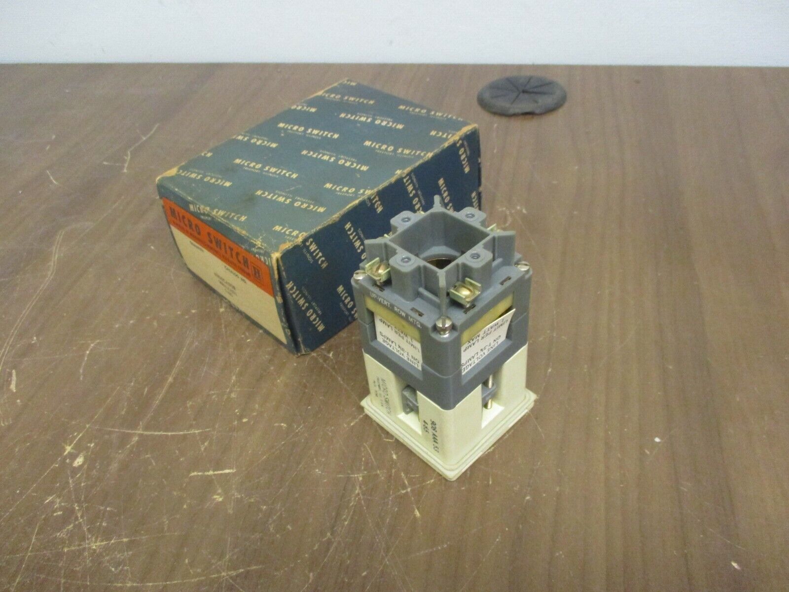 Honeywell Micro Switch Indicator 908AAA53 New Surplus