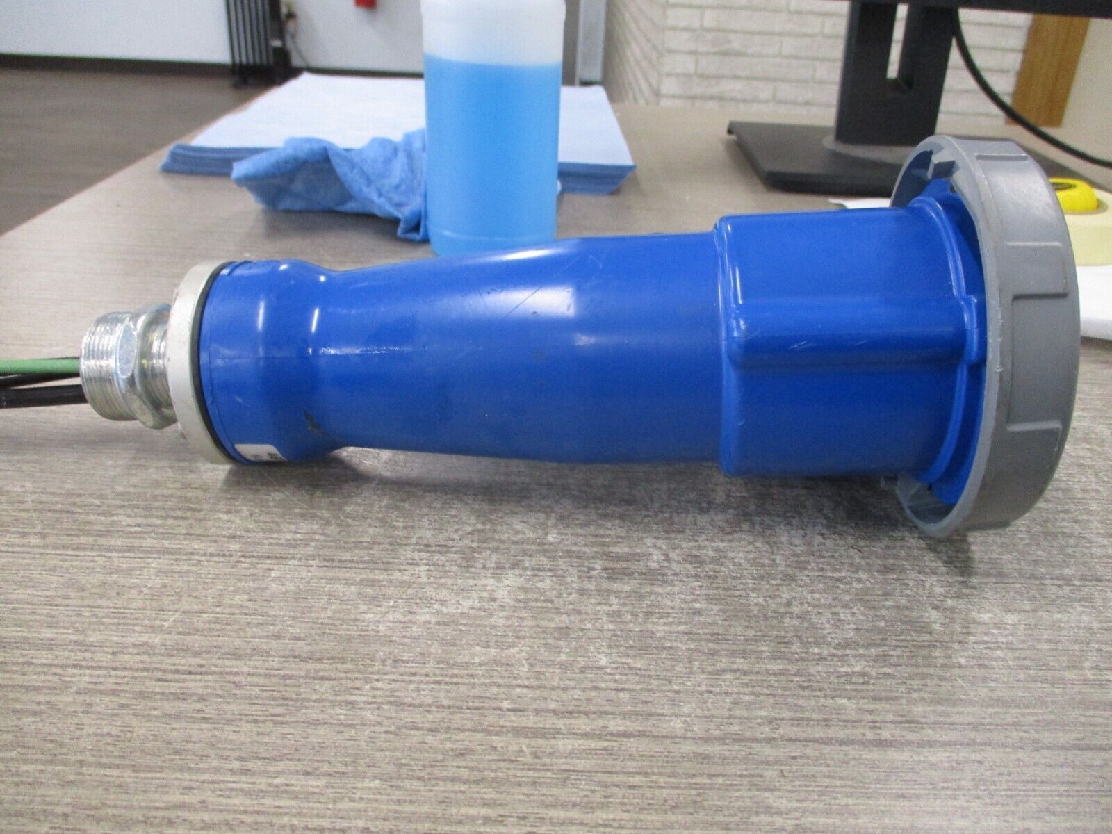 Hubbell Connector 460C9V05 60A 250V *Conduit End* Used